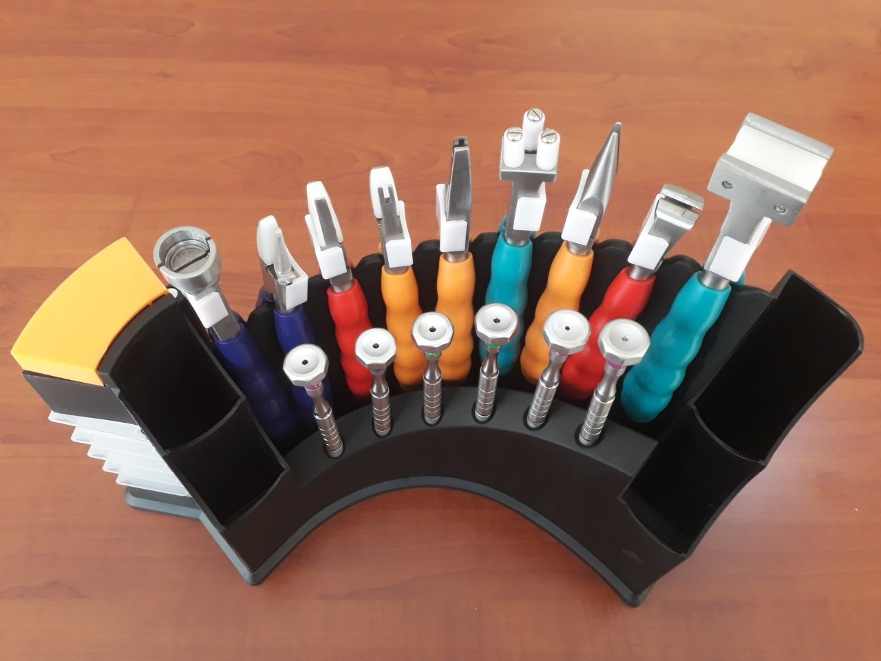 STANDLI PENSE VE TORNAVİDA SETİ